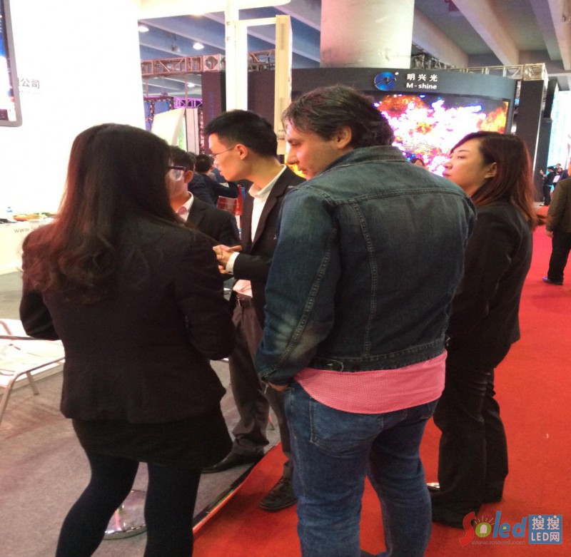 �D������ͨ�����ˆT�Ӵ����_˹�͑�