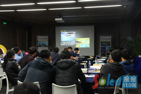 ���}���v