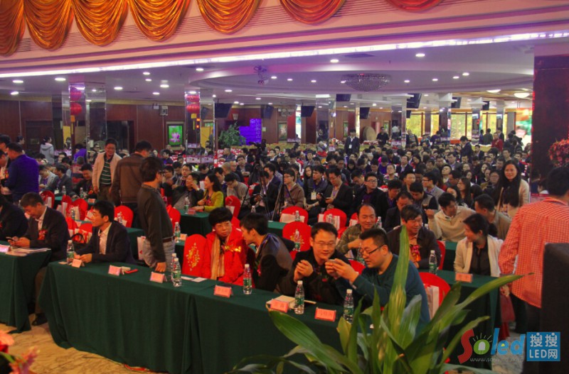 2015�\(li��n)LED�@ʾ�ИI(y��)�YԴ���ϕ�������վ�����h�F(xi��n)����ǰ��